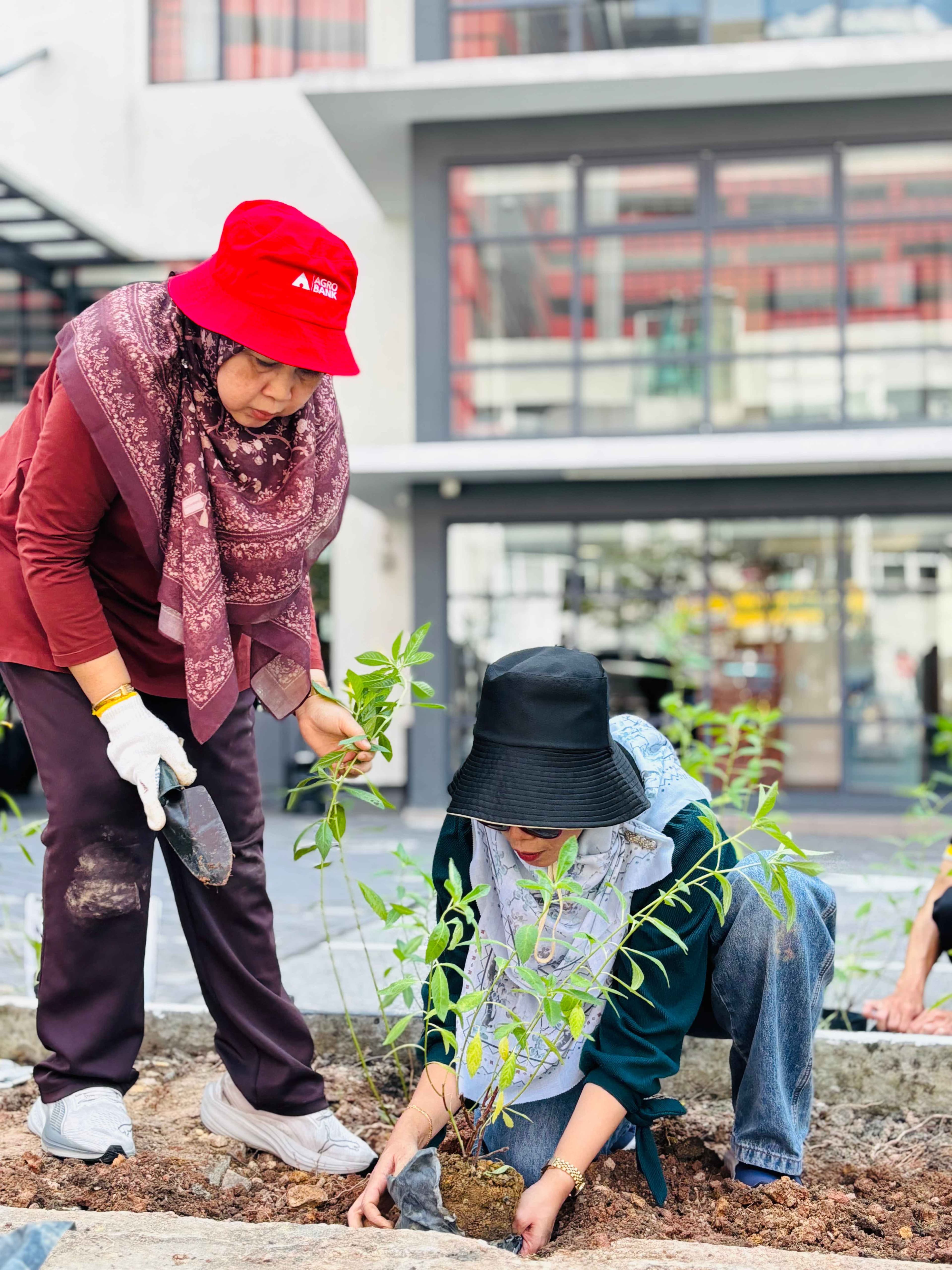 PBSB team planting trees on Earth Day 2026
